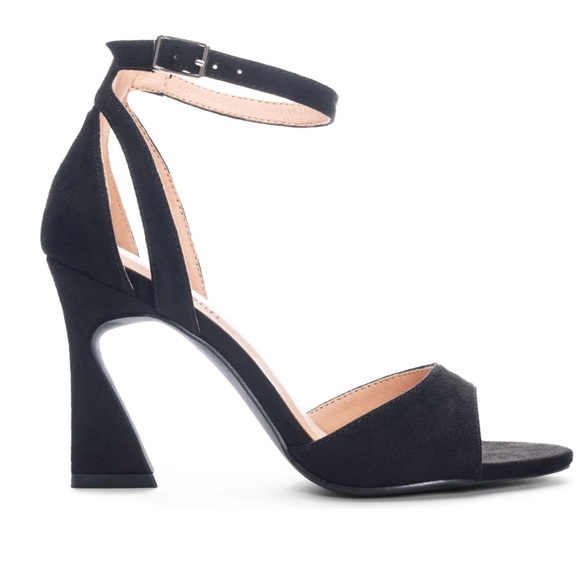 Chinese Laundry Heels - Picture 4 of 8